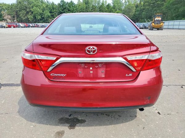 2016 TOYOTA CAMRY