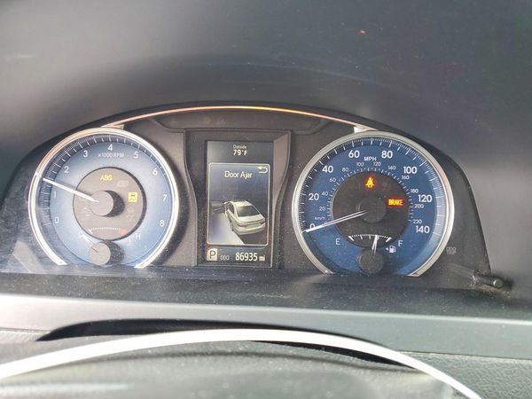 2016 TOYOTA CAMRY