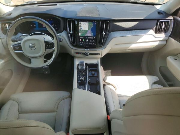 2024 VOLVO XC60 Ultimate Dark — CKPT