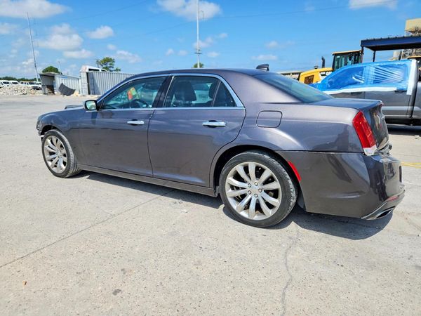2018 CHRYSLER 300