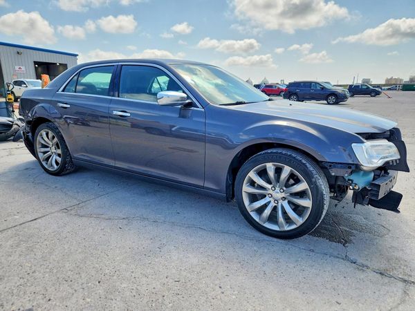 2018 CHRYSLER 300