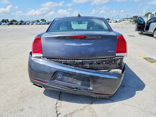 2018 CHRYSLER 300