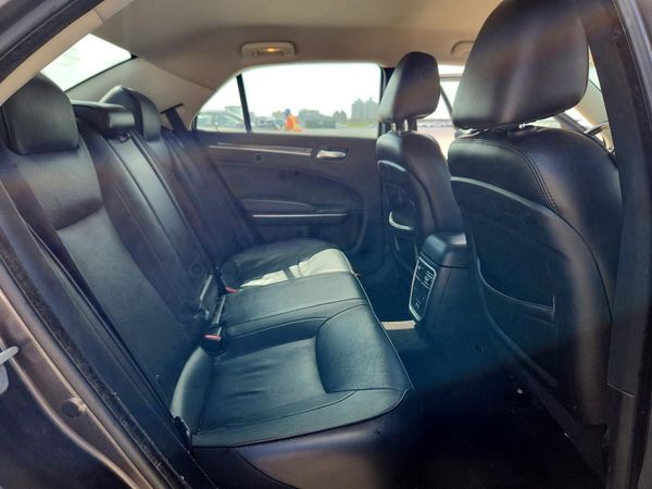 2018 CHRYSLER 300