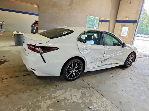 2024 TOYOTA CAMRY