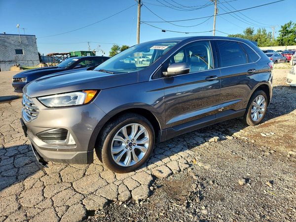 2022 FORD EDGE Titanium — Front 3/4