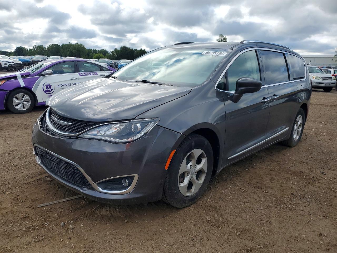 2017 CHRYSLER PACIFICA Touring L Plus