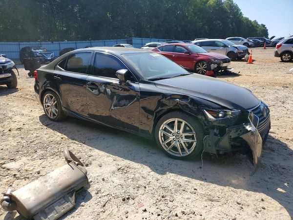 2017 LEXUS IS 200t — Passenger 3/4