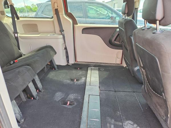 2012 DODGE GRAND CARAVAN SE