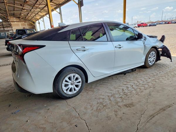 2021 TOYOTA PRIUS