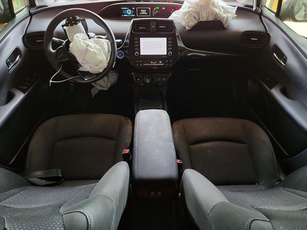 2021 TOYOTA PRIUS