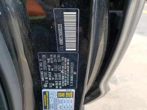 2016 KIA SEDONA