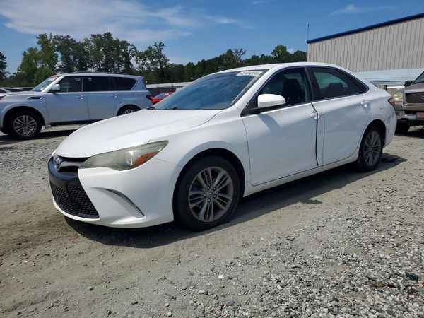 2016 TOYOTA CAMRY