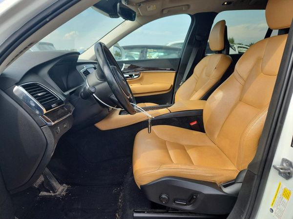2016 VOLVO XC90 SV42 Momentum