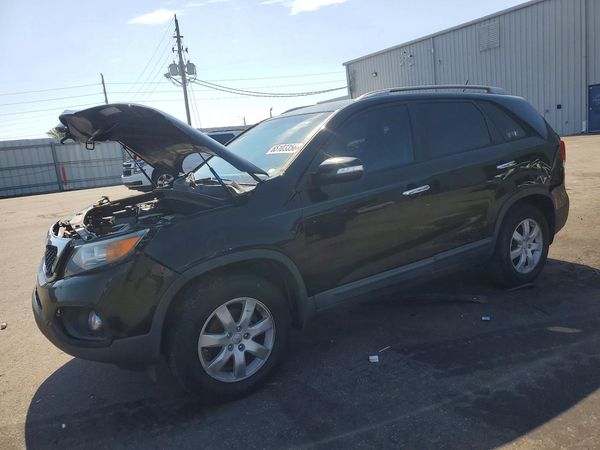 2013 KIA SORENTO Base / LX