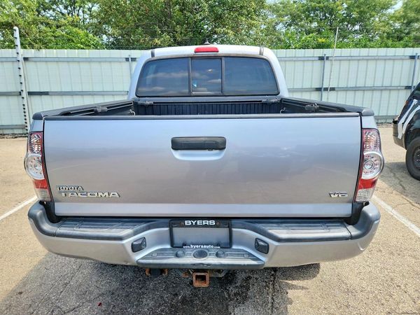 2015 TOYOTA TACOMA Delux Grade