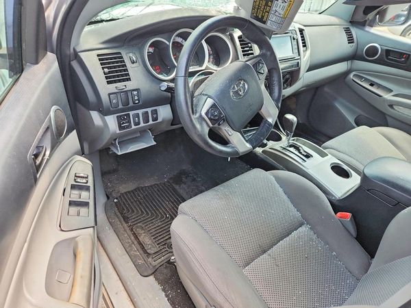 2015 TOYOTA TACOMA Delux Grade