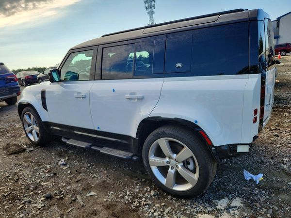 2024 LAND ROVER DEFENDER 110 X-Dynamic SE