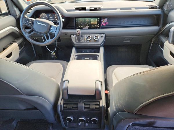 2024 LAND ROVER DEFENDER 110 X-Dynamic SE