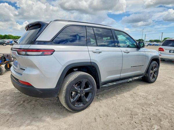 2025 JEEP GRAND CHEROKEE