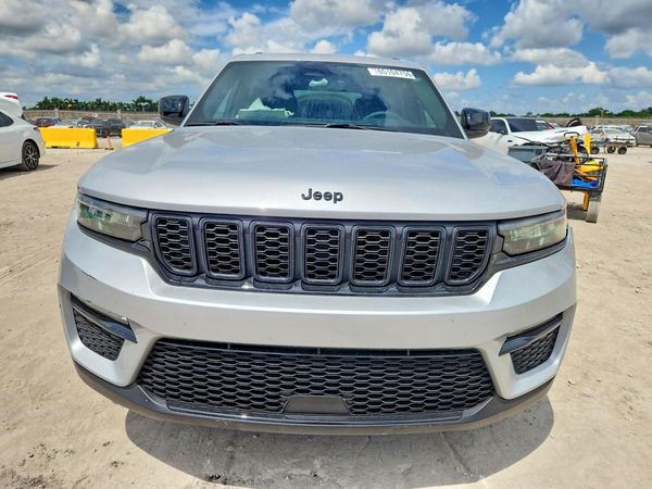 2025 JEEP GRAND CHEROKEE