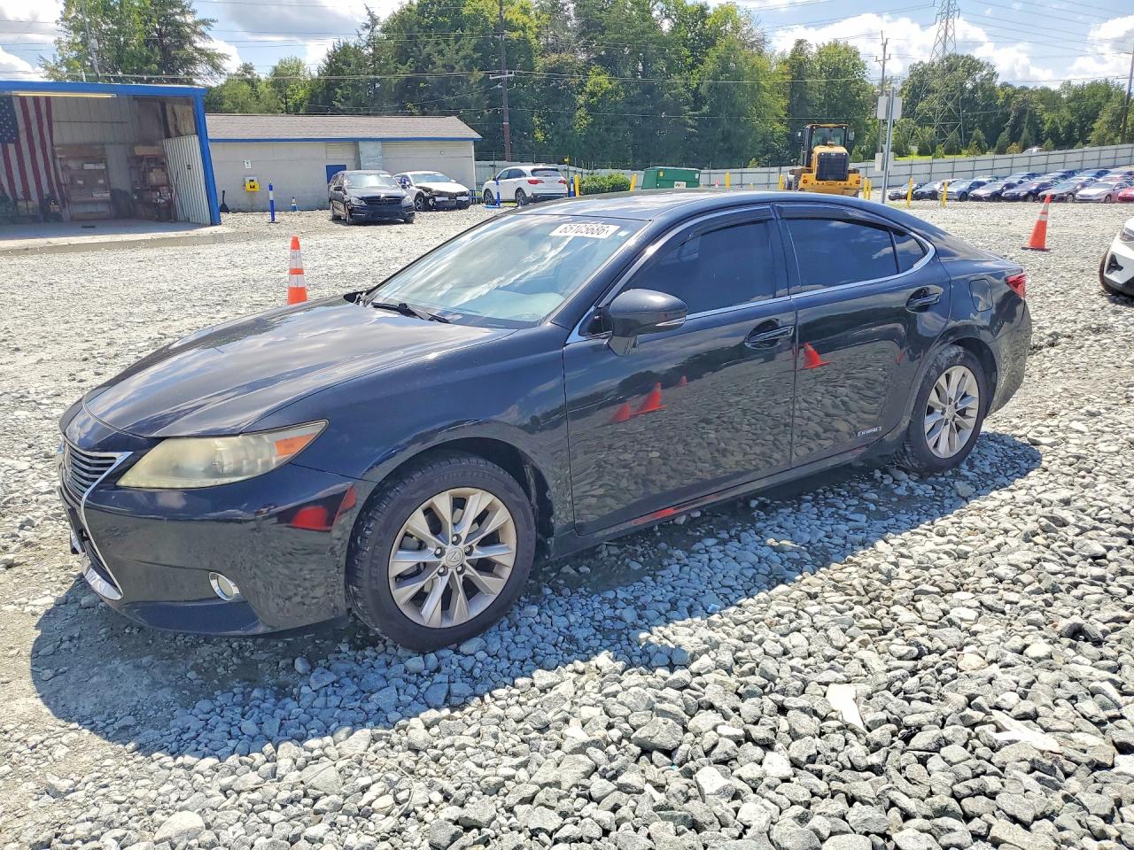 2013 LEXUS ES