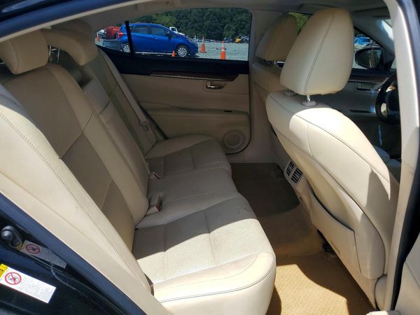 2013 LEXUS ES