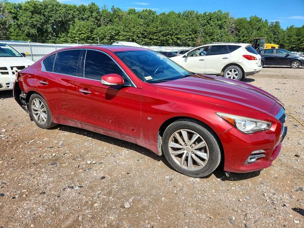 2015 INFINITI Q50