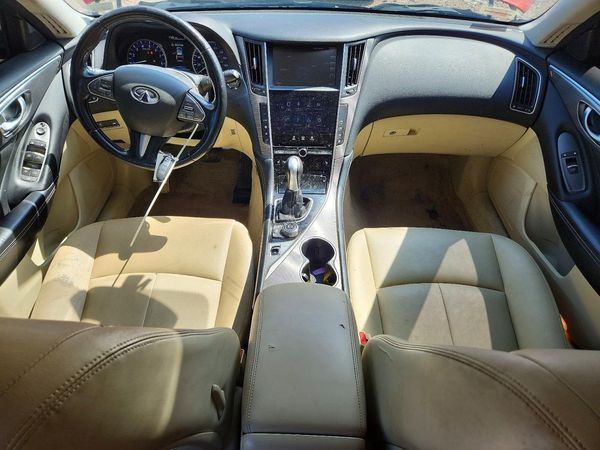 2015 INFINITI Q50