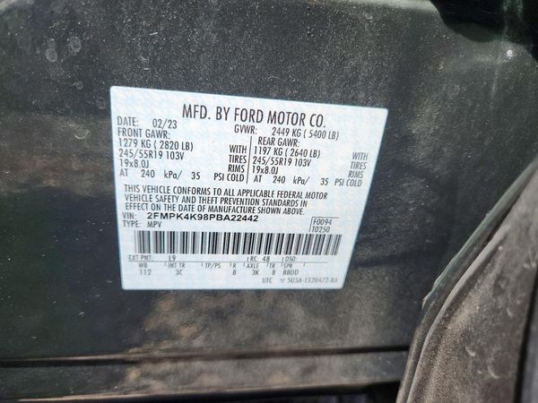2023 FORD EDGE Titanium