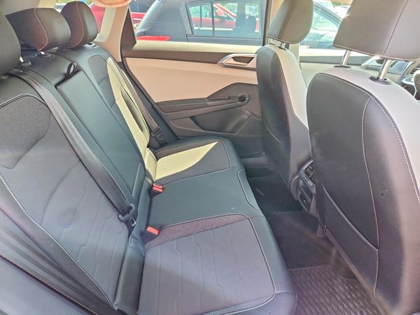 2025 VOLKSWAGEN TAOS