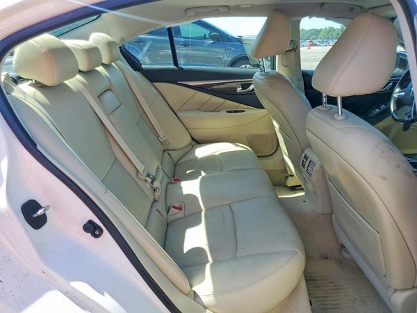 2014 INFINITI Q50