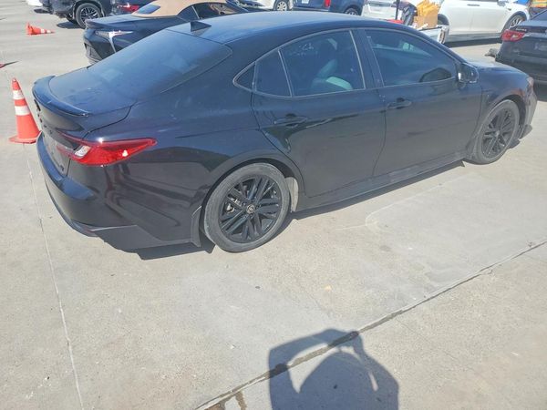 2025 TOYOTA CAMRY