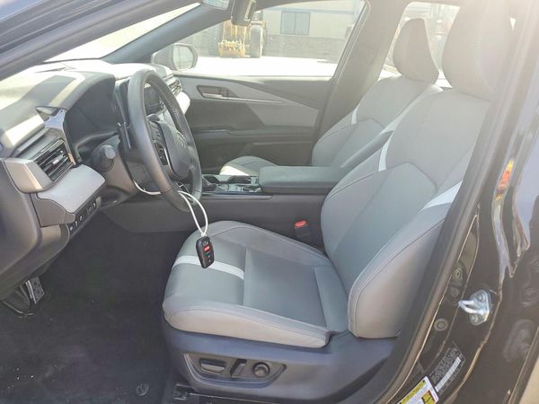 2025 TOYOTA CAMRY
