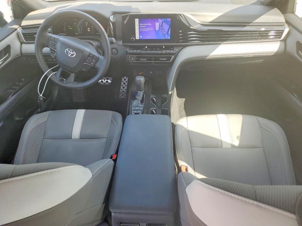 2025 TOYOTA CAMRY