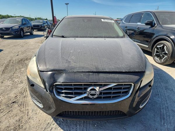 2013 VOLVO S60