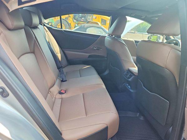 2025 LEXUS ES 350 350 Premium
