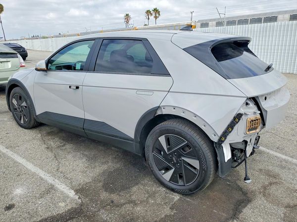 2026 HYUNDAI IONIQ SEL