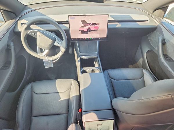 2026 TESLA MODEL Y