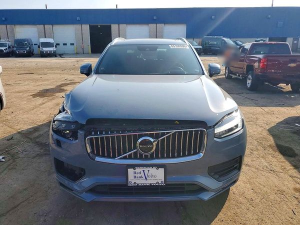 2022 VOLVO XC90 Momentum (excl S60)