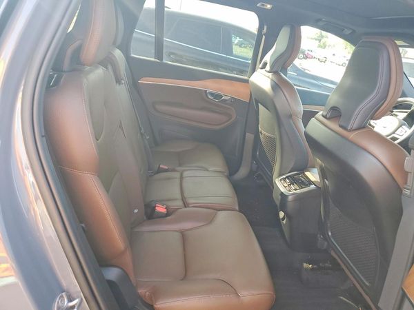 2022 VOLVO XC90 Momentum (excl S60)