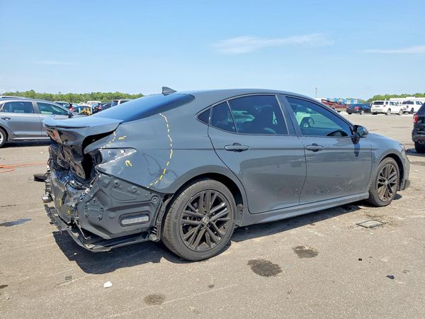 2025 TOYOTA CAMRY