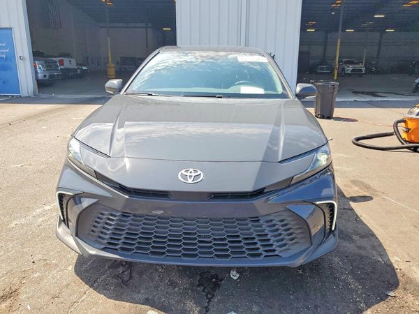 2025 TOYOTA CAMRY