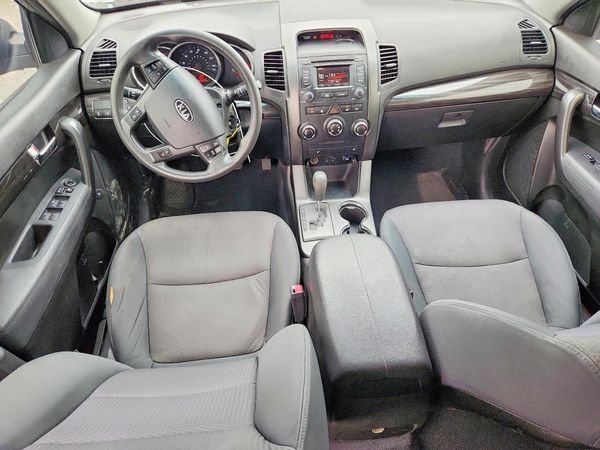 2013 KIA SORENTO Base / LX