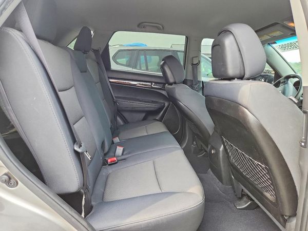 2013 KIA SORENTO Base / LX