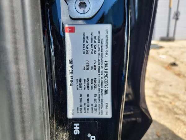 2018 TESLA MODEL 3