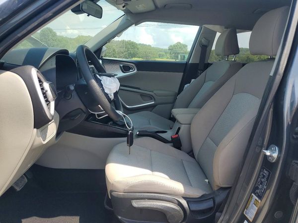 2024 KIA SOUL LX, S