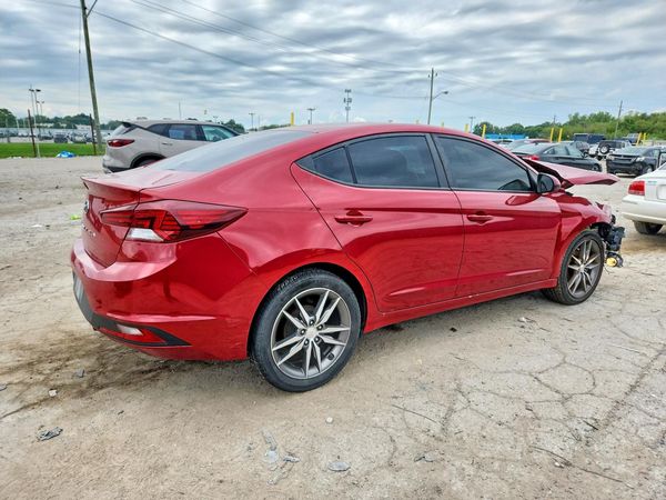 2019 HYUNDAI ELANTRA SE