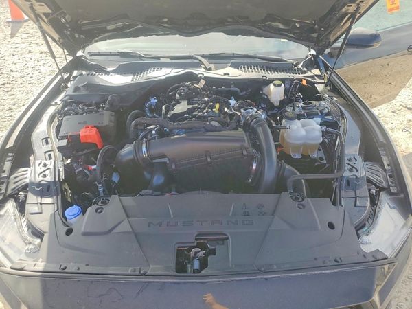 2026 FORD MUSTANG I4