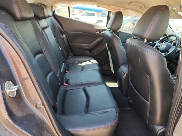 2014 MAZDA 3