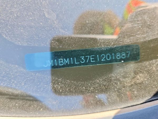 2014 MAZDA 3